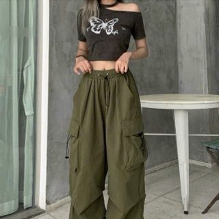 Quần jogger dù 3 dây rút form rộng cá tính Quần jogger dù 3 dây rút form rộng cá tính