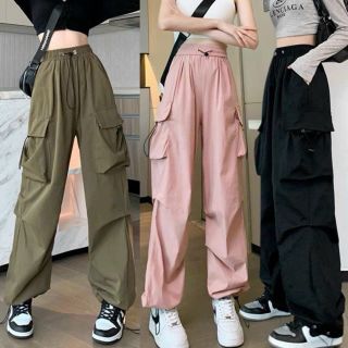 Quần jogger dù 3 dây rút form rộng cá tính Quần jogger dù 3 dây rút form rộng cá tính