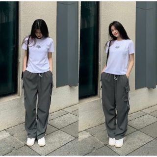 Quần jogger dù 3 dây rút form rộng cá tính Quần jogger dù 3 dây rút form rộng cá tính