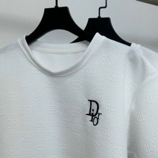 Áo thun nam thêu logo Đì Or chất thun xốp xịn Áo thun nam thêu logo Đì Or chất thun xốp xịn