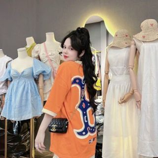 Set bộ áo tay lỡ kèm quần short in chữ B chất thun conton thấm hút mồ hôi freesize Set bộ áo tay lỡ kèm quần short in chữ B chất thun conton thấm hút mồ hôi freesize