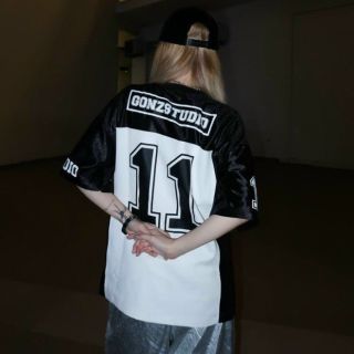 Áo thun UNISEX nam nữ số 11 chất thun mè thái bóng hot trend Áo thun UNISEX nam nữ số 11 chất thun mè thái bóng hot trend