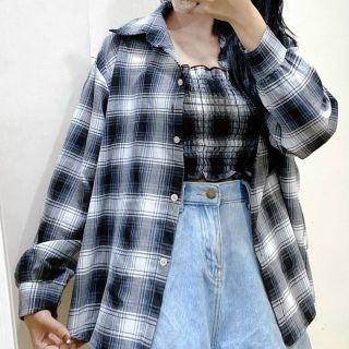 Set áo ống kèm áo sơ mi khoác ngoài sọc caro Set áo ống kèm áo sơ mi khoác ngoài sọc caro