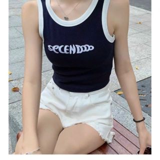 Áo ba lỗ Croptop chất thun gân dày co giãn, logo thêu Áo ba lỗ Croptop chất thun gân dày co giãn, logo thêu