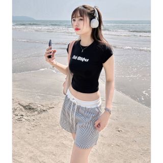 Quần lửng sọc đi biển chất kate mềm, co giãn Quần lửng sọc đi biển chất kate mềm, co giãn