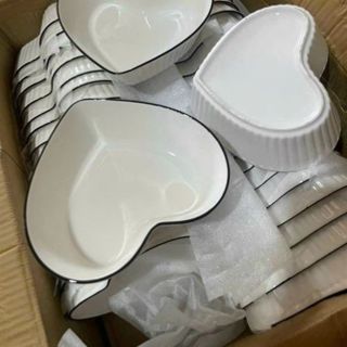 Bát Sứ Trắng Sọc Trái Tim (THÙNG 40C)
