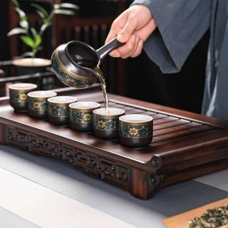 Bộ Ấm Chén Uống Trà Gốm Sứ Hoa Cẩm Đỏ - Sự Hòa Quyện Hoàn Hảo Giữa Nghệ Thuật Và Trà