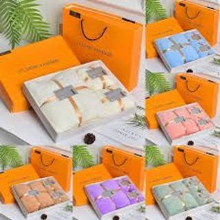 SET 3 KHĂN HÀN QUỐC LÔNG CỪU (KÈM TÚI XÁCH)