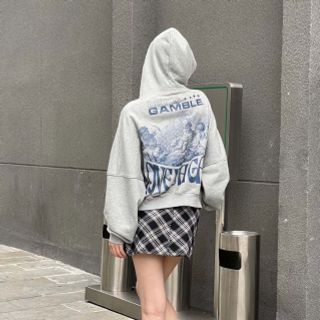 Áo khoác dáng lửng chất thun nỉ dày mịn tay phồng, dây kéo 2 đầu ,lưng in thiên thần rõ nét không bong tróc