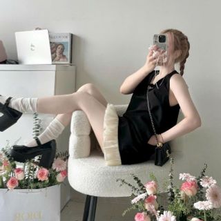 Váy Tuyết Mưa Sát Nách Cổ V Kiểu, Đầm Suông Viền Bèo Dáng Ngắn Thời Trang Váy Tuyết Mưa Sát Nách Cổ V Kiểu, Đầm Suông Viền Bèo Dáng Ngắn Thời Trang