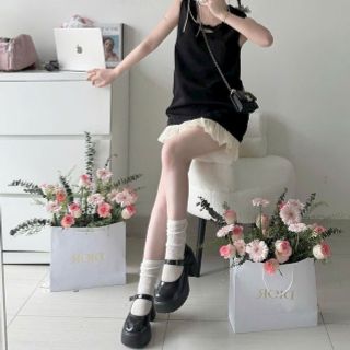 Váy Tuyết Mưa Sát Nách Cổ V Kiểu, Đầm Suông Viền Bèo Dáng Ngắn Thời Trang Váy Tuyết Mưa Sát Nách Cổ V Kiểu, Đầm Suông Viền Bèo Dáng Ngắn Thời Trang