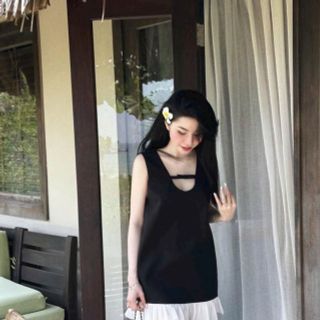 Váy Tuyết Mưa Sát Nách Cổ V Kiểu, Đầm Suông Viền Bèo Dáng Ngắn Thời Trang Váy Tuyết Mưa Sát Nách Cổ V Kiểu, Đầm Suông Viền Bèo Dáng Ngắn Thời Trang