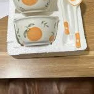 Set 2 bát kèm 2 thìa hình dâu tây, hình quả cam dễ thương Set 2 bát kèm 2 thìa hình dâu tây, hình quả cam dễ thương