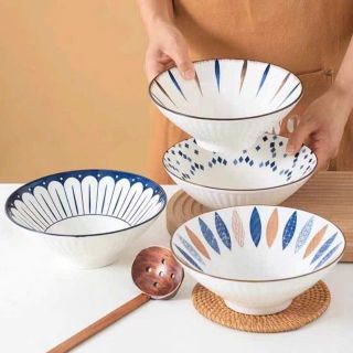 Tô nón, tô sứ loe hoạ tiết hoa văn, tô hình nón hoạ tiết sọc xanh đơn giản xinh xắn, dễ thương. Tô nón, tô sứ loe hoạ tiết hoa văn, tô hình nón hoạ tiết sọc xanh đơn giản xinh xắn, dễ thương.