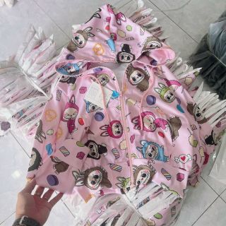 Áo khoác LaBUBU chất len gân freesize dưới 70kg. nón rộng