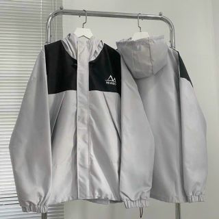 Áo khoác 2 lớp lót dù phối thân ĐEN TRẮNG in PSALMIST dây kéo phao