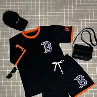 BỘ tay lỡ quần lửng mặc nhà, đi chơi in chữ B chất thun conton, thấm hút mồ hôi freesize dưới 70kg BỘ tay lỡ quần lửng mặc nhà, đi chơi in chữ B chất thun conton, thấm hút mồ hôi freesize dưới 70kg