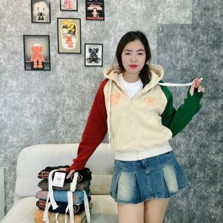 Áo khoác kiểu raplag sọc tay thêu 08 nỉ XK dày mịn tay xỏ ngón Áo khoác kiểu raplag sọc tay thêu 08 nỉ XK dày mịn tay xỏ ngón