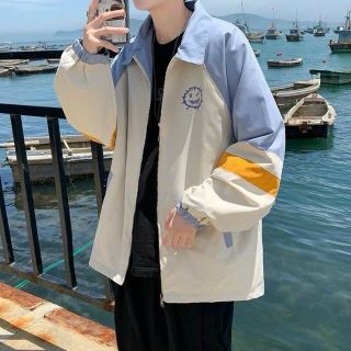 Áo khoác dù phối màu .logo in. Chất dù xịn 2 lớp .2 size L và xl . Áo khoác dù phối màu .logo in. Chất dù xịn 2 lớp .2 size L và xl .