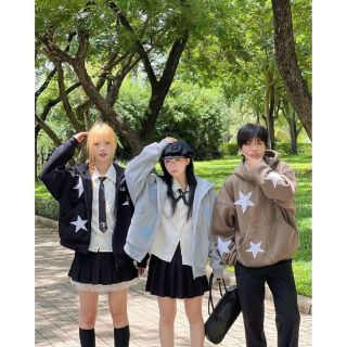 ÁO KHOÁC IN NGÔI SAO hot trend form rộng cánh dơi freeisze dưới 70kg, nón 2 lớp vải chính dây rút nón có chằn ÁO KHOÁC IN NGÔI SAO hot trend form rộng cánh dơi freeisze dưới 70kg, nón 2 lớp vải chính dây rút nón có chằn