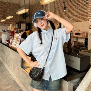 áo sơ mi sọc thêu Nơ Chất vải : kate sọc,form dưới 58kg áo sơ mi sọc thêu Nơ Chất vải : kate sọc,form dưới 58kg