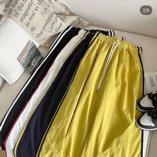 QUẦN ỐNG rộng , Form dưới 65kg Chất vải : dù nhăn QUẦN ỐNG rộng , Form dưới 65kg Chất vải : dù nhăn