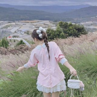 ÁO SƠ MI SỌC CỘT TÀ CHÉO Chất vải , Kate sọc Form dưới 52 kí ÁO SƠ MI SỌC CỘT TÀ CHÉO Chất vải , Kate sọc Form dưới 52 kí