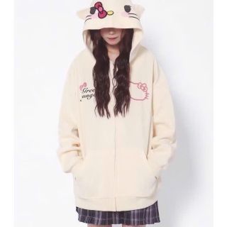 áo khoác in 2 kitty nón và thân , chất nỉ dày mịn áo khoác in 2 kitty nón và thân , chất nỉ dày mịn