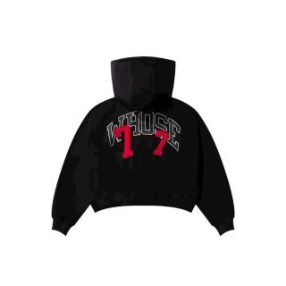 Áo khoác in chữ Whose 77 chất nỉ mềm mịn .