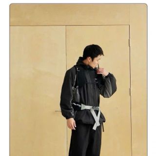 Áo khoác dù in chữ REDCHA form rộng, có túi trong Áo khoác dù in chữ REDCHA form rộng, có túi trong