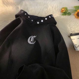 Áo hoodie thêu chữ D ngược, tay phồng, chấtnỉ bông dày mịn Áo hoodie thêu chữ D ngược, tay phồng, chấtnỉ bông dày mịn