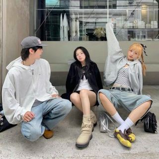 Áo khoác lửng form boxy chất thun nỉ dày mịn kèm túi trong 2 lớp freesize Áo khoác lửng form boxy chất thun nỉ dày mịn kèm túi trong 2 lớp freesize