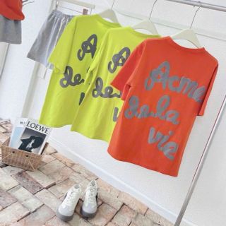 SET Áo Thun Cổ Tròn In Chữ nổi Mix Chân Váy Xám ( áo thun tici co giản chân váy da cá mịn đẹp) SET Áo Thun Cổ Tròn In Chữ nổi Mix Chân Váy Xám ( áo thun tici co giản chân váy da cá mịn đẹp)