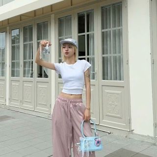 Quần ống rộng có lưng thun , dây luồng mặc thoải mái cho cả nam và nữ Quần ống rộng có lưng thun , dây luồng mặc thoải mái cho cả nam và nữ