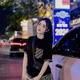 Set áo thun tăm lạnh in túi ngực viền tay mix chân váy bố dạ có lót in siêu xinh phù hợp đi làm đi chơi Set áo thun tăm lạnh in túi ngực viền tay mix chân váy bố dạ có lót in siêu xinh phù hợp đi làm đi chơi