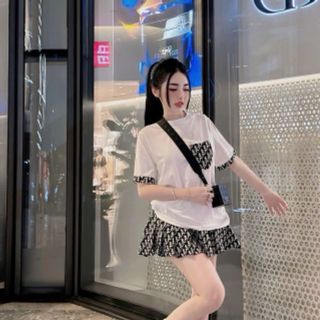 Set áo thun tăm lạnh in túi ngực viền tay mix chân váy bố dạ có lót in siêu xinh phù hợp đi làm đi chơi Set áo thun tăm lạnh in túi ngực viền tay mix chân váy bố dạ có lót in siêu xinh phù hợp đi làm đi chơi