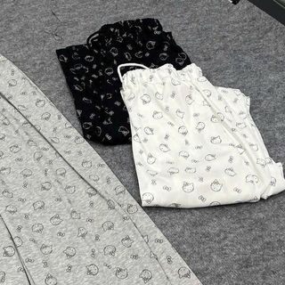 ( Chất vải đẹp ) Quần ống loe chất lem tăm mềm mịn logo in form dưới 65kg ( Chất vải đẹp ) Quần ống loe chất lem tăm mềm mịn logo in form dưới 65kg