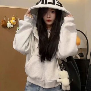 Áo khoác nón rộng thêu GETINE chất nỉ XK dày dặn form Boxy freesize dưới 65kg Áo khoác nón rộng thêu GETINE chất nỉ XK dày dặn form Boxy freesize dưới 65kg