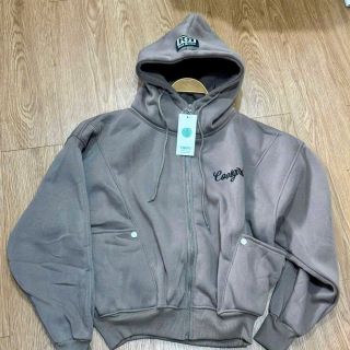 Áo khoác form boxy thêu Coolgirl chất nỉ xk dày mịn cổ cao freesize 65kg Áo khoác form boxy thêu Coolgirl chất nỉ xk dày mịn cổ cao freesize 65kg