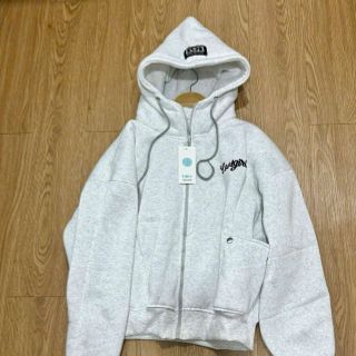 Áo khoác form boxy thêu Coolgirl chất nỉ xk dày mịn cổ cao freesize 65kg Áo khoác form boxy thêu Coolgirl chất nỉ xk dày mịn cổ cao freesize 65kg