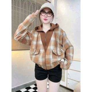 Áo Khoác Sơ Mi Dạ Caro Flannel Phối Nón Thun Gân, Tay Dài, Form Rộng Năng Động, Trẻ Trung Áo Khoác Sơ Mi Dạ Caro Flannel Phối Nón Thun Gân, Tay Dài, Form Rộng Năng Động, Trẻ Trung