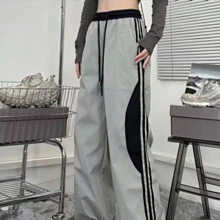 Quần Ống Rộng Chất Dù Nhăn Dây Rút Lai Phối Sọc Đen Xám Freesize Dưới 65kg Quần Ống Rộng Chất Dù Nhăn Dây Rút Lai Phối Sọc Đen Xám Freesize Dưới 65kg