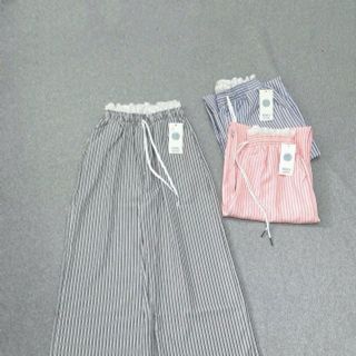Quần Ống Rộng Nữ Vải Kate Sọc Chỉ Lưng Thun Phối Ren Bèo Dáng Suông Dài Phong Cách Freesize dưới 63kg Quần Ống Rộng Nữ Vải Kate Sọc Chỉ Lưng Thun Phối Ren Bèo Dáng Suông Dài Phong Cách Freesize dưới 63kg