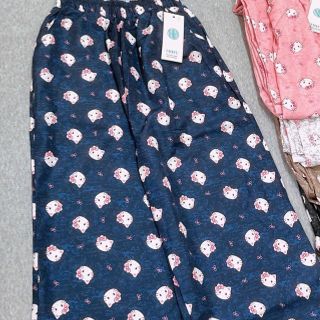 Quần Dài Ống Rộng Họa Tiết Mèo Hello Kitty Dễ Thương, Chất Vải Lụa Mềm Mịn Thoáng Thoải Mái Freesize dưới 63kg
