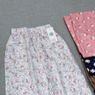 Quần Dài Ống Rộng Họa Tiết Mèo Hello Kitty Dễ Thương, Chất Vải Lụa Mềm Mịn Thoáng Thoải Mái Freesize dưới 63kg