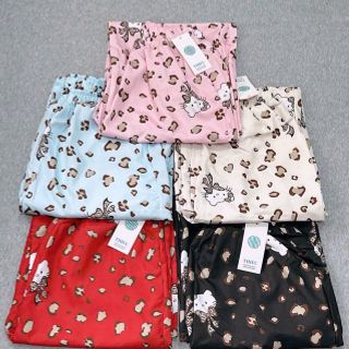 Quần Dài Ống Rộng Họa Tiết Mèo Hello Kitty Phối Da Báo Dễ Thương, Chất Vải Lụa Mềm Mịn Thoáng Thoải Mái Freesize