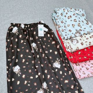 Quần Dài Ống Rộng Họa Tiết Mèo Hello Kitty Phối Da Báo Dễ Thương, Chất Vải Lụa Mềm Mịn Thoáng Thoải Mái Freesize