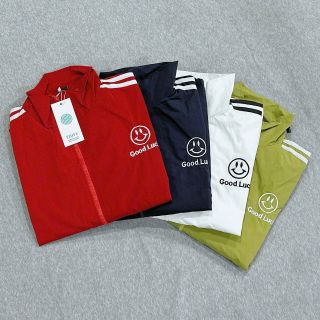 Áo khoác dù nhăn 2 lớp mặt cười Good Luck Áo khoác dù nhăn 2 lớp mặt cười Good Luck