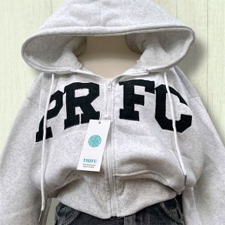 Áo khoác nữ lửng PRFC vải nỉ dày mịn nón rộng Áo khoác nữ lửng PRFC vải nỉ dày mịn nón rộng