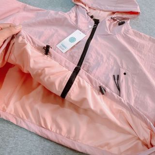 Áo khoác dù nhăn 2 lớp mềm mát có nón ,túi có nẹp và dây kéo, dây rút lai freesize dưới 60kg Áo khoác dù nhăn 2 lớp mềm mát có nón ,túi có nẹp và dây kéo, dây rút lai freesize dưới 60kg